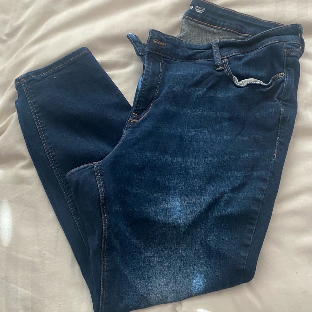 Old Navy rockstar super skinny size 22 short